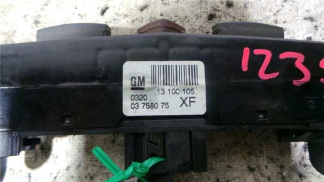 03758075 OPEL Botón de emergencia  disponible Alicante