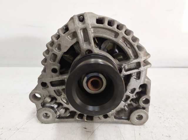 VAG 037903025 Alternador comprar Pamplona