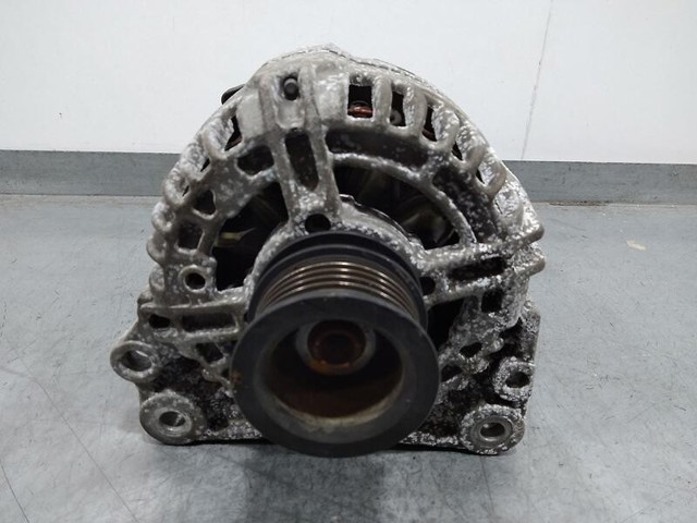 VAG 037903025 Alternador  disponible Valladolid
