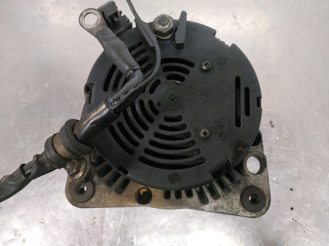 Alternador de coche 037903025C VAG