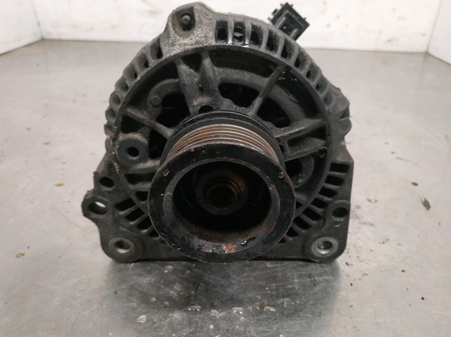037903025C VAG Alternador  en stock Córdoba