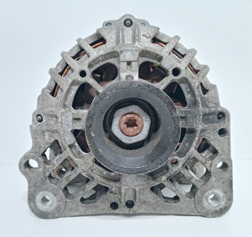 037903025T Alternador  en stock Sabadell