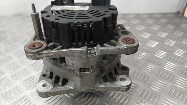 VAG 037903025T Alternador  en stock Valencia