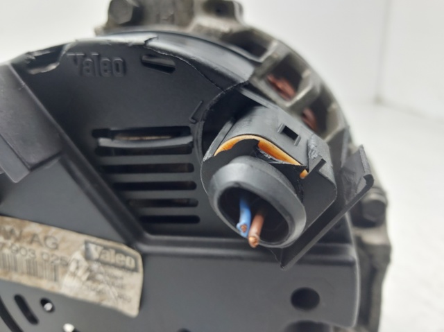 VAG 037903025T Alternador  disponible Lugo