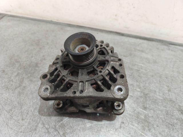 VAG 037903025T Alternador  disponible España