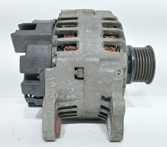 037903025T Alternador  disponible Utrera