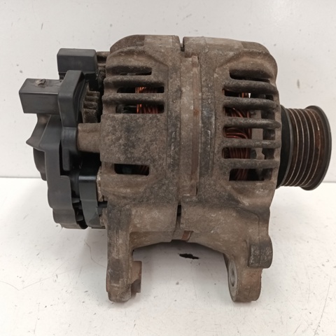 037903026C Alternador  disponible Utrera