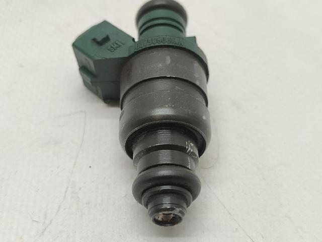 Inyector de combustible 037906031AA VAG