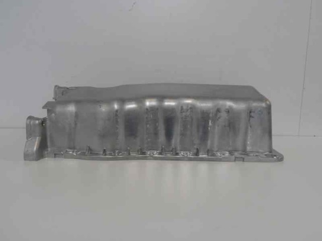 038103601A Cárter de aceite del motor  disponible Málaga