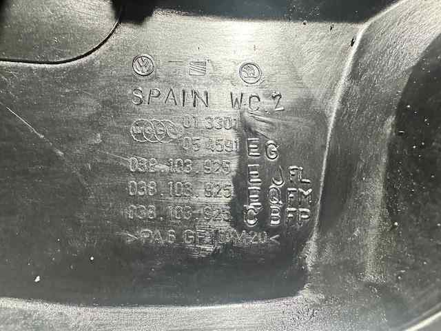 VAG 038103925 Tapa motor  en stock Salamanca