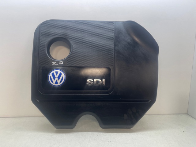 038103925 VAG Tapa motor  en stock Gandía