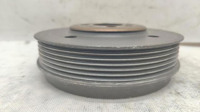 038105243 Polea de cigüeñal  en stock Sabadell