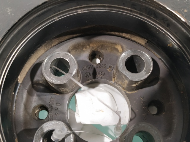 VAG 038105243F Polea de cigüeñal  en stock Terrassa
