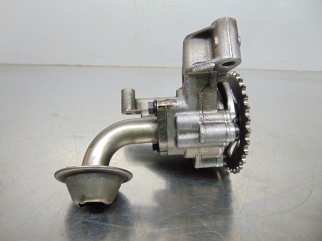 VAG 038115105B Bomba De Aceite  en stock Salamanca