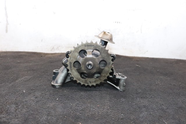 038115105D VAG Bomba De Aceite  en stock Huelva