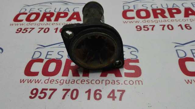 038121121 VAG Brida del sistema de refrigeración (triple unión)  disponible Alicante
