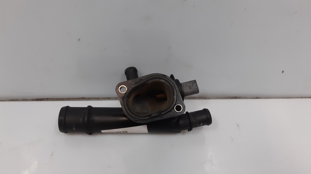 038121132D Brida del sistema de refrigeración (triple unión)  disponible Burgos