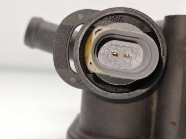 038121132D Brida del sistema de refrigeración (triple unión) comprar Almería
