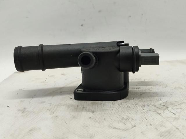 038121132D VAG Brida del sistema de refrigeración (triple unión)  en stock Córdoba