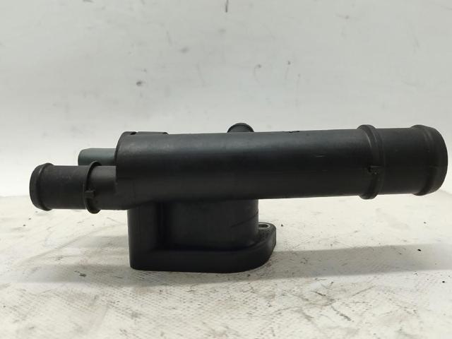 VAG 038121132D Brida del sistema de refrigeración (triple unión)  en stock Terrassa