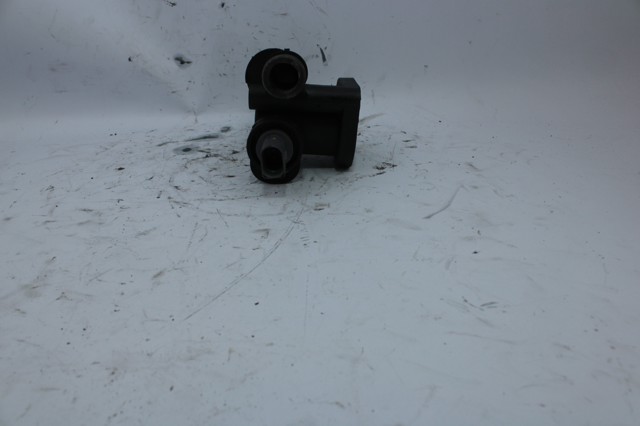 VAG 038121132G Brida del sistema de refrigeración (triple unión)  en stock Terrassa