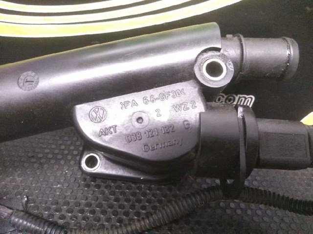038121132G VAG Brida del sistema de refrigeración (triple unión)  disponible Vigo