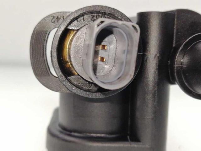 038121132G VAG Brida del sistema de refrigeración (triple unión)  en stock Gandía
