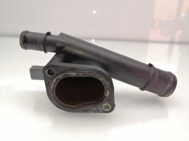 038121132G VAG Brida del sistema de refrigeración (triple unión) comprar Alcalá