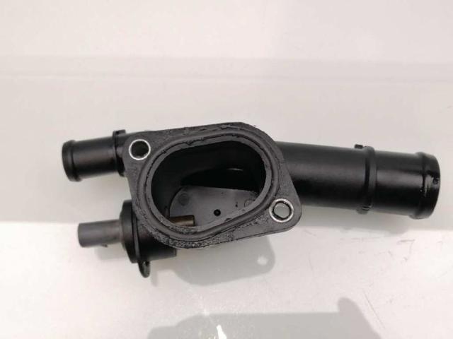 VAG 038121132G Brida del sistema de refrigeración (triple unión)  en stock Salamanca