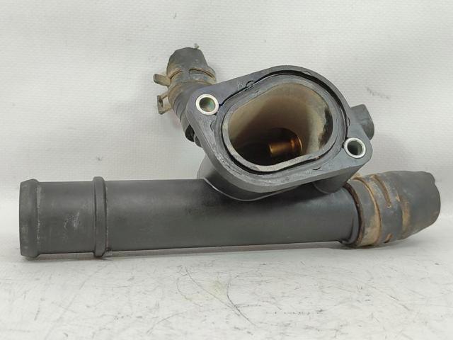VAG 038121133 Brida del sistema de refrigeración (triple unión)  en stock Valencia