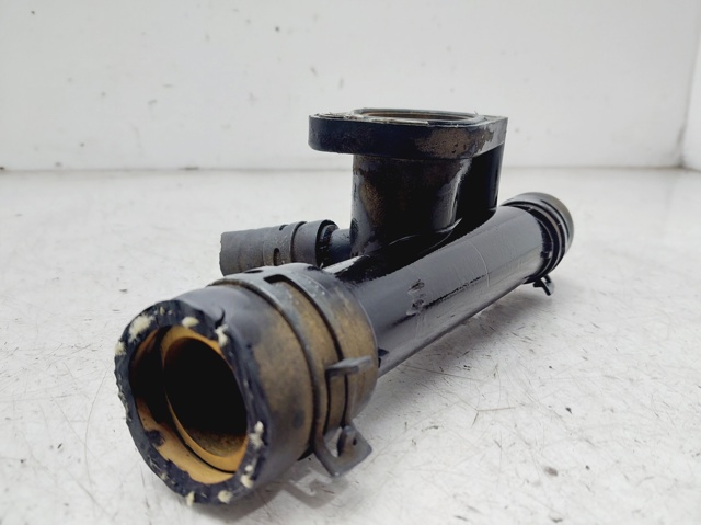 038121133 VAG Brida del sistema de refrigeración (triple unión) comprar Alcalá
