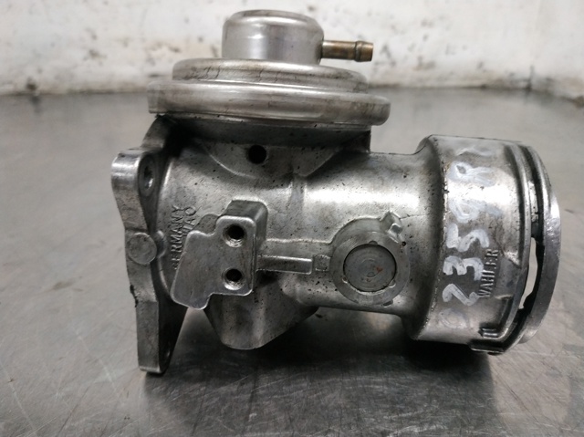 038129637L VAG Válvula EGR de recirculación de gases  disponible Ourense