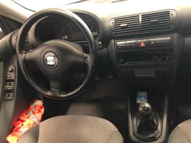 038129713J VAG Colector de admisión  en stock Huelva