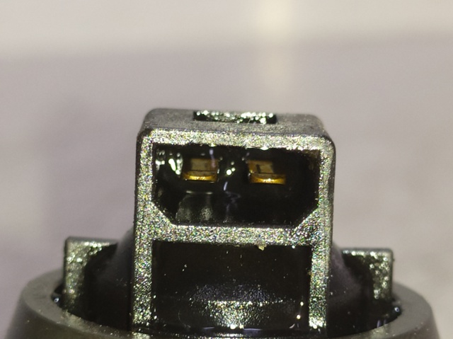 038130073 Inyector  en stock Granada
