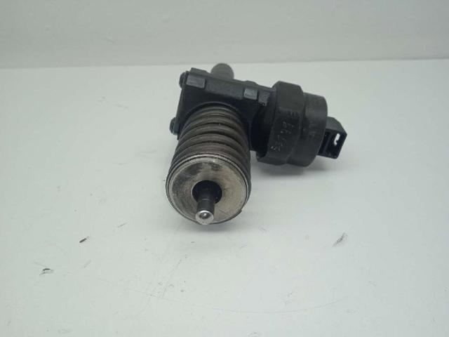 VAG 038130073AA Inyector de combustible  comprar en Albacete