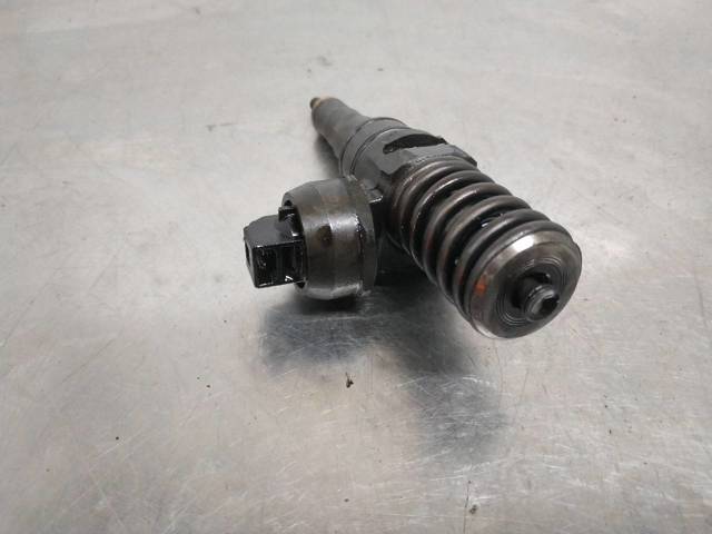 Inyector de combustible Skoda Octavia 1Z3
