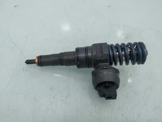 038130073AJ VAG Inyector comprar Madrid