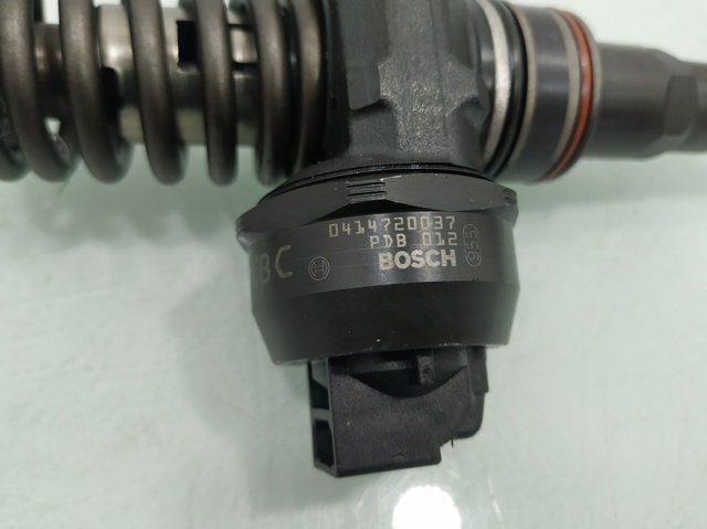 Inyector-bomba para Volkswagen Bora (1J2)