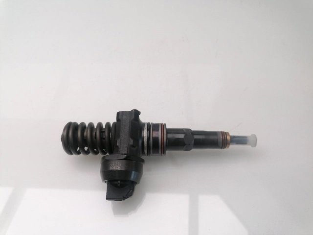 038130073AR Inyector de combustible  disponible Utrera