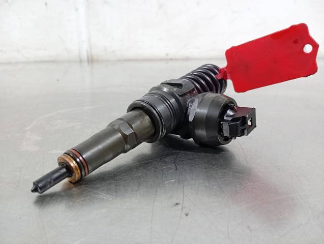 038130073BN Inyector de combustible  comprar en Pontevedra