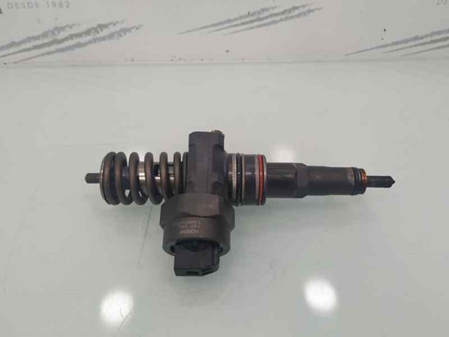 038130073F VAG Inyector de combustible  disponible Alicante