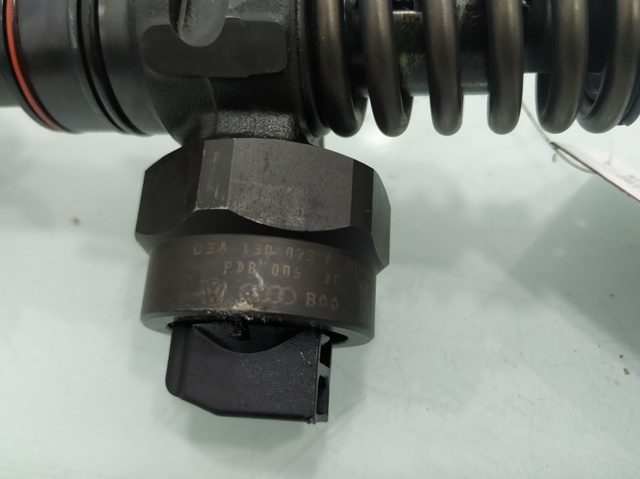 038130073F Inyector de combustible  comprar en Zaragoza