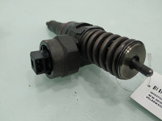VAG 038130073F Inyector comprar Pamplona