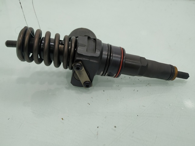 038130073F VAG Inyector de combustible  comprar en Lleida