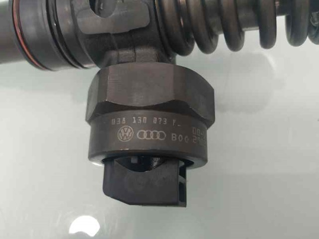 038130073F VAG Inyector de combustible  comprar en Oviedo