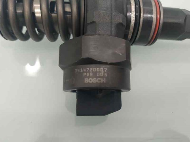 038130073F VAG Inyector de combustible  disponible Vigo