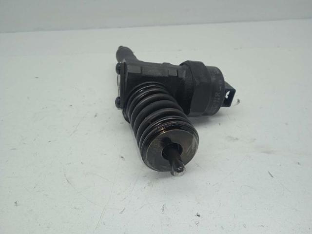 VAG 038130073J Inyector de combustible  disponible Lugo