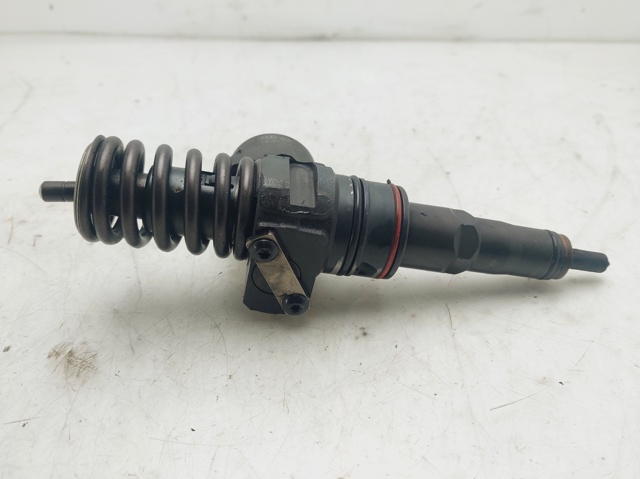 VAG 038130073J Inyector de combustible  comprar en Albacete