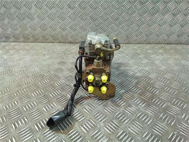 VAG 038130107D Bomba inyectora  en stock Terrassa