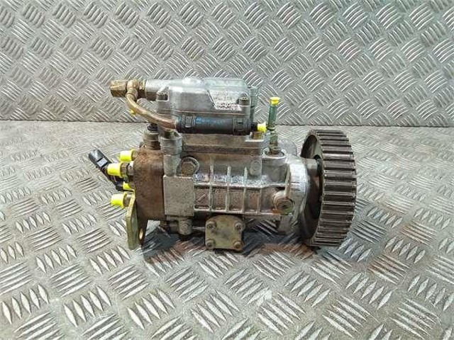 038130107D VAG Bomba de alta presión de combustible  disponible Alicante